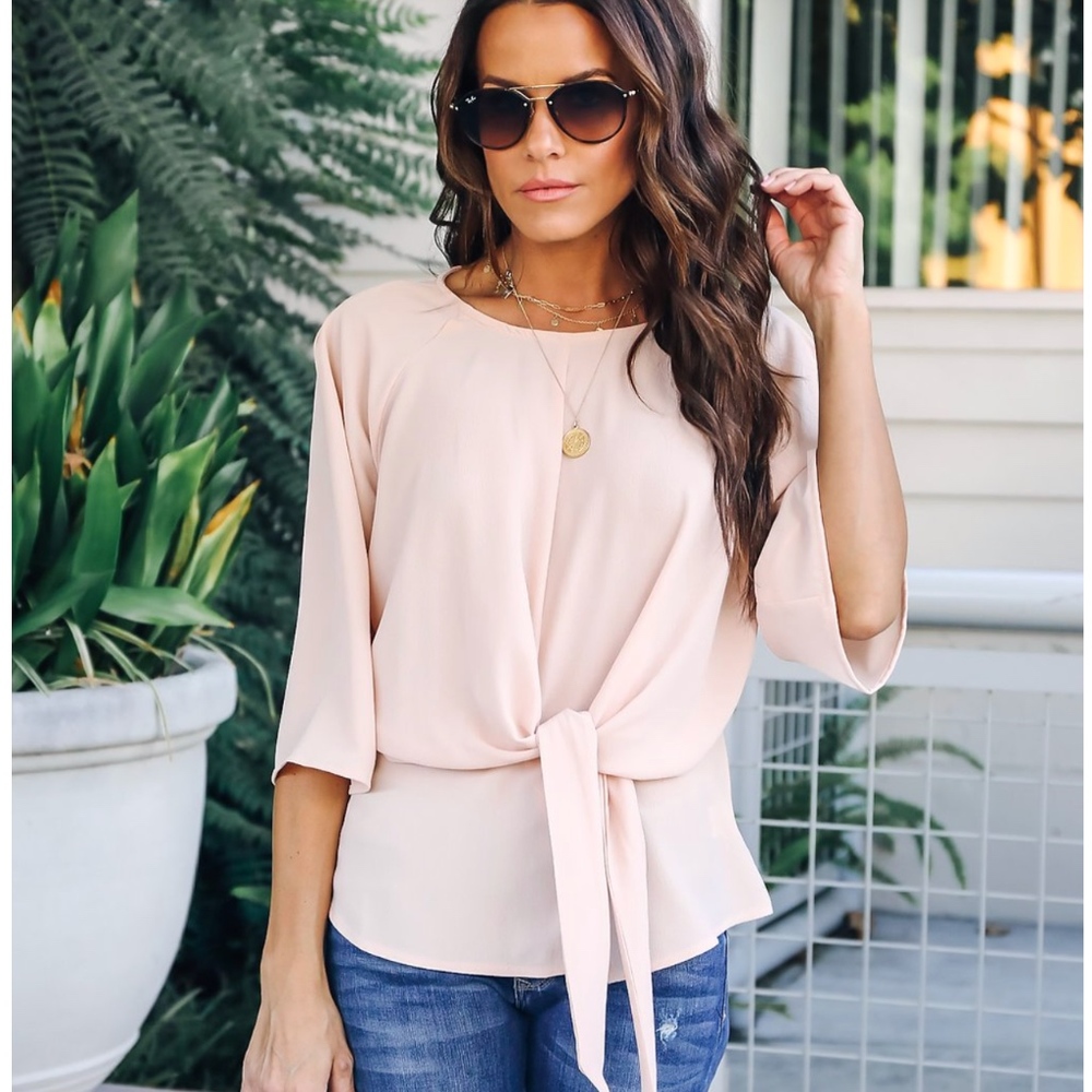 NWOT Vici "Getting Promoted" Tie Blouse - Nude